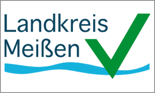Logo des Landkreises Meißen - Schriftzug "Landkreis Meißen" mit hellblauem Linienzug unterstrichen und grünem Haken