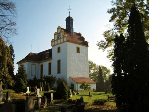 Barockkirche Brockwitz - Blick aus Richtung Friedhof