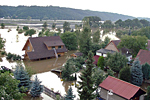 Die Niederseite in Brockwitz während der Flut 2002